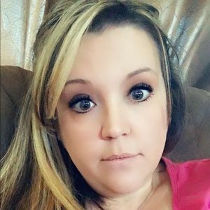 Meet your Posher, Aileen